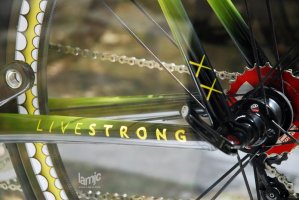 Stages - KAWS Customized Trek Madone (aka : "The Widowmaker") Ridden by (...)